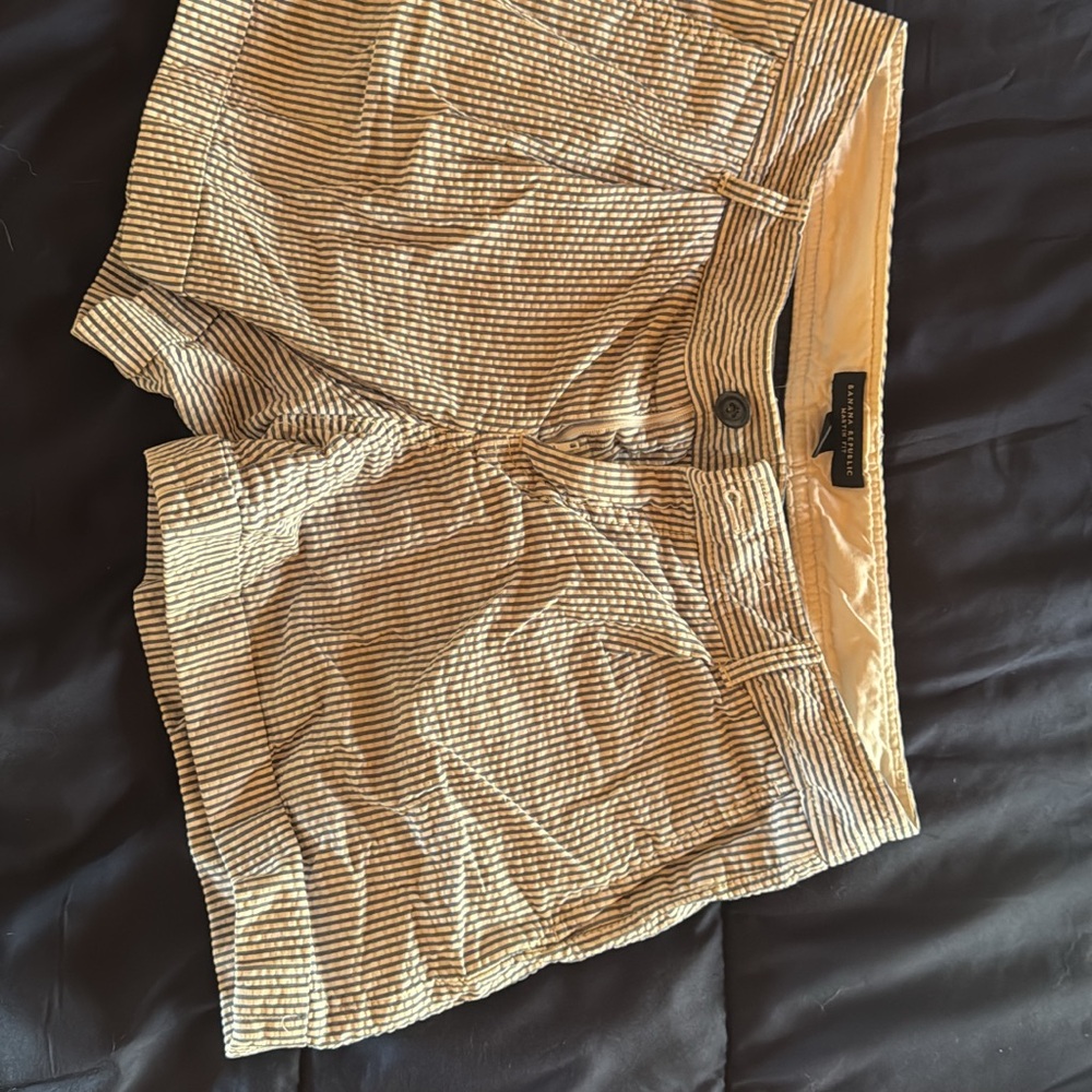 Banana Republic Striped Tan and White Women Shorts